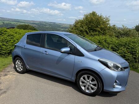 TOYOTA YARIS 1.5 VVT-h Icon Plus