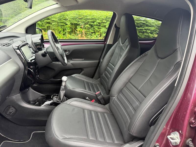 PEUGEOT 108