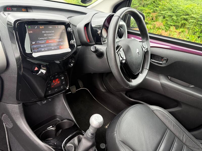 PEUGEOT 108